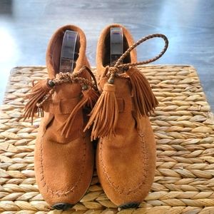 Schutz Moccasins